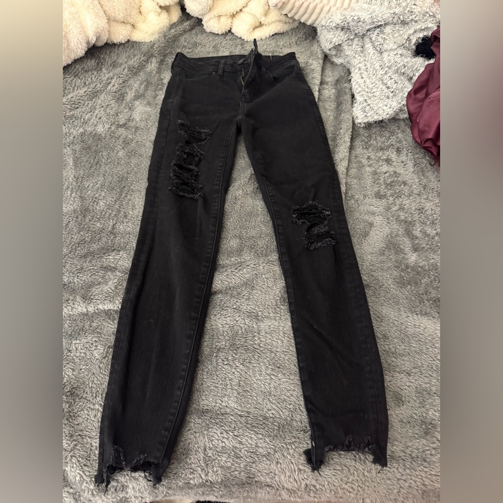 Black Distressed Women Jeans